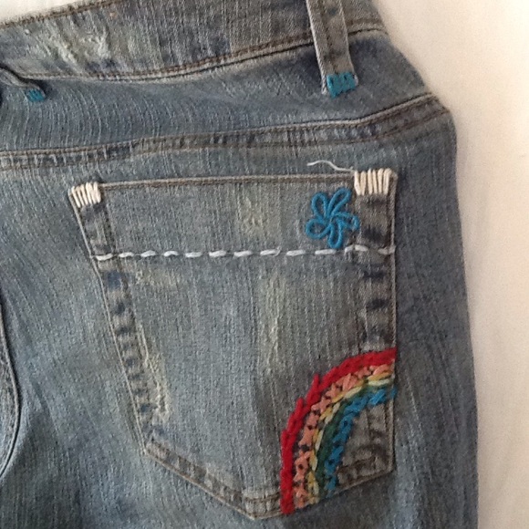 Younique Jeans - Picture 3 of 4